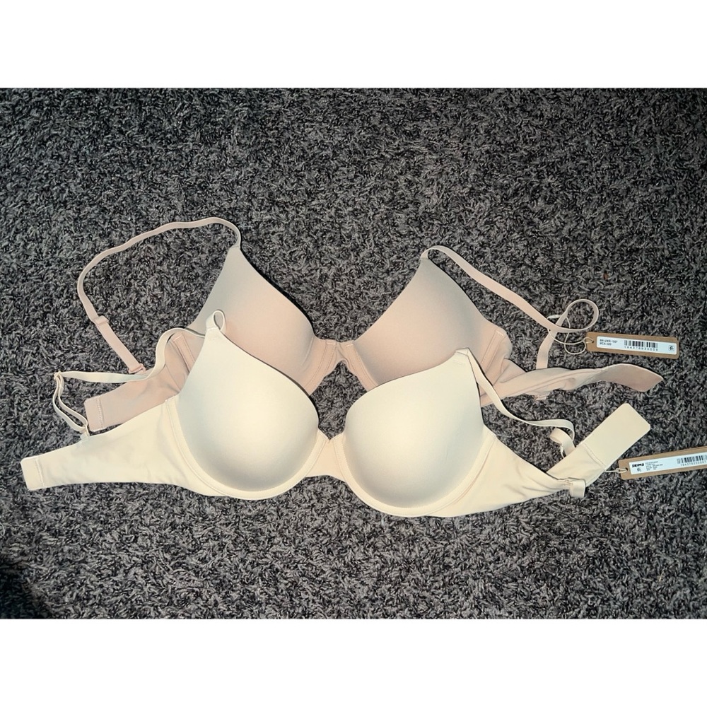 NWT SKIMS T-Shirt Bra Bundle (original and plunge) 32D
